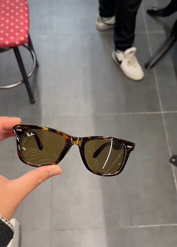 Rayban güneş gözlüğü 