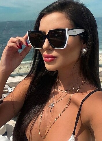 Prada Prada güneş gözlüğü 