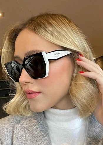 Prada Prada Kadın Siyah Gözlük