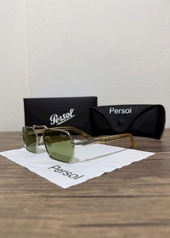 Beden Parlak Pastel Yeşil Persol Güneş Gözlüğü