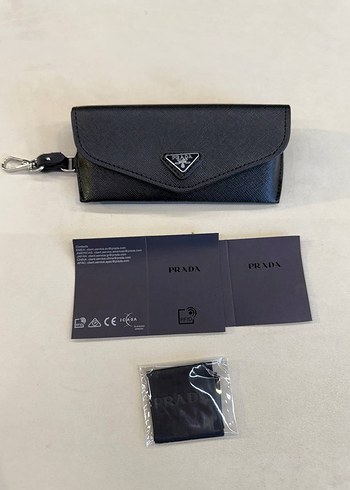 Prada Siyah Deri Kılıf