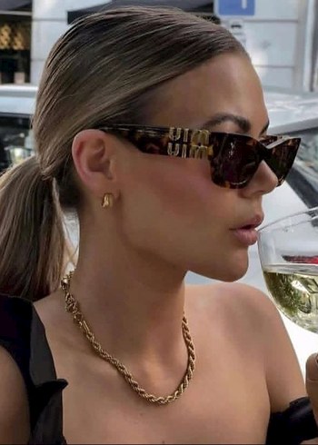 Miu Miu Miu Miu Kahverengi Tokalı Kadın Güneş Gözlüğü