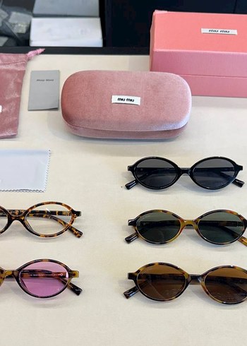 Miu Miu Kadın Modern Klasik Gözlükler