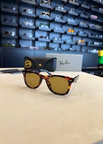 Ray-Ban Klasik Güneş Gözlüğü