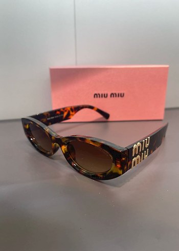 Miu Miu Kadın Güneş Gözlüğü