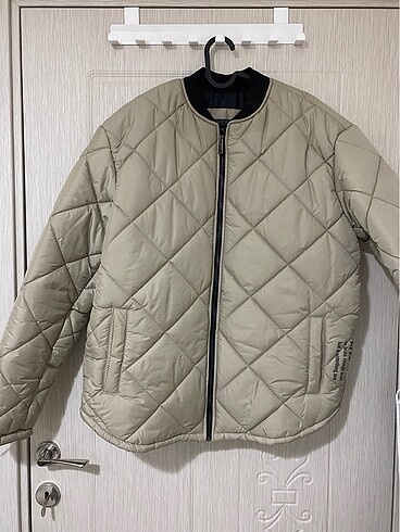 Bej mont