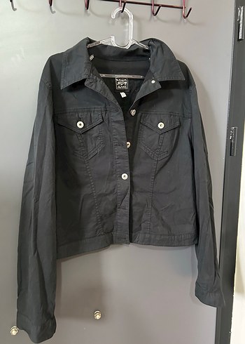 Siyah Düğmeli Kadın Denim Ceket
