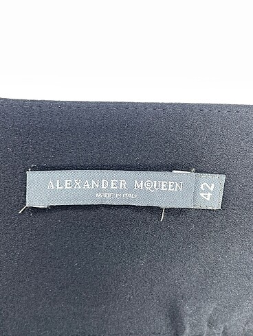 42 Beden siyah Renk Alexander McQueen Düz Kesim %70 İndirimli.