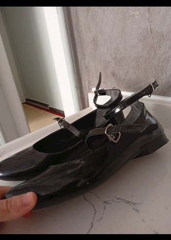 Kız Çocuk Siyah Yılan Desenli Tokalı Babet - Görsel 4