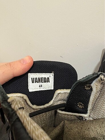 Erkek bot - Görsel 4