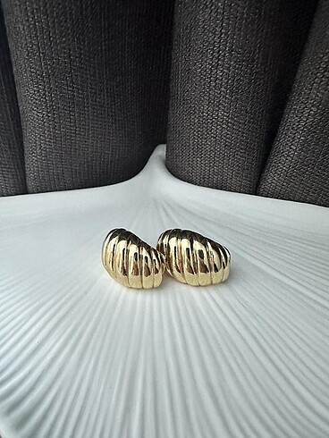 Diğer Gold küpe
