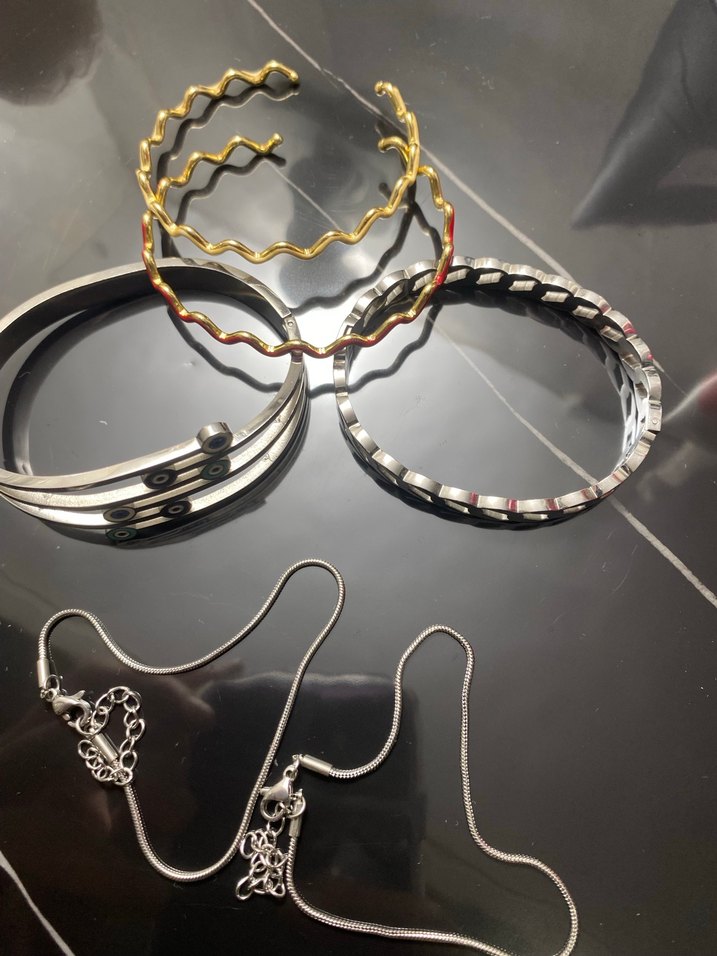 Vintage Gold Küçük Tokalı Kült Küpe - Görsel 3