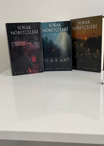 Sokak Nöbetçileri Roman Serisi - Aslı Arslan