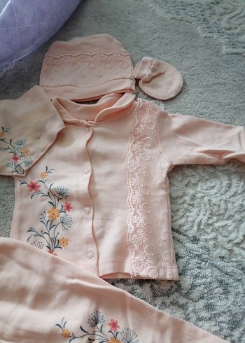Pembe Nakışlı Dantelli Bebek Kız Takımı - Görsel 2
