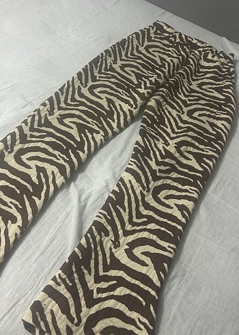 Kahverengi Zebra Desenli Kadın takım - Görsel 3