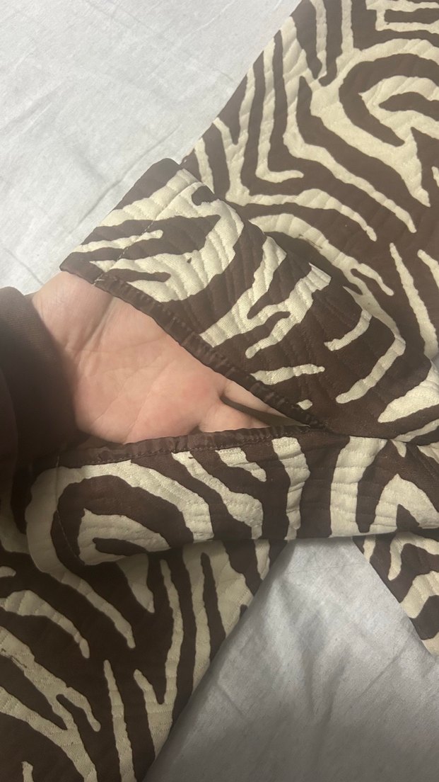 Kahverengi Zebra Desenli Kadın takım - Görsel 4