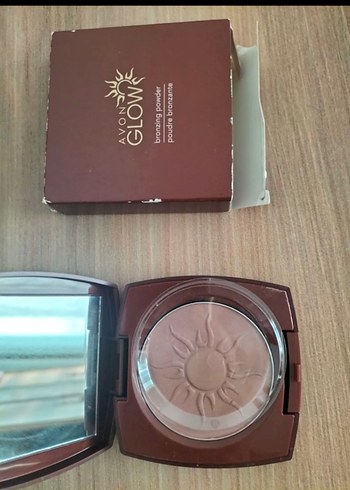 Avon Avon glow bronz pudra