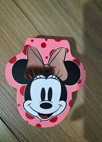 Revolution Minnie mouse allik