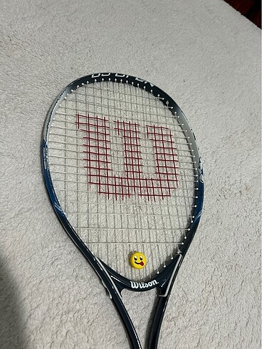 Wilson profesyonel tenis raketi