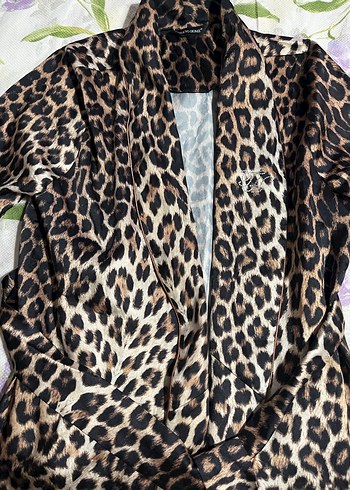 Tivolyohome Leopar Desenli Uzun Kollu Kadın Sabahlık - Görsel 3