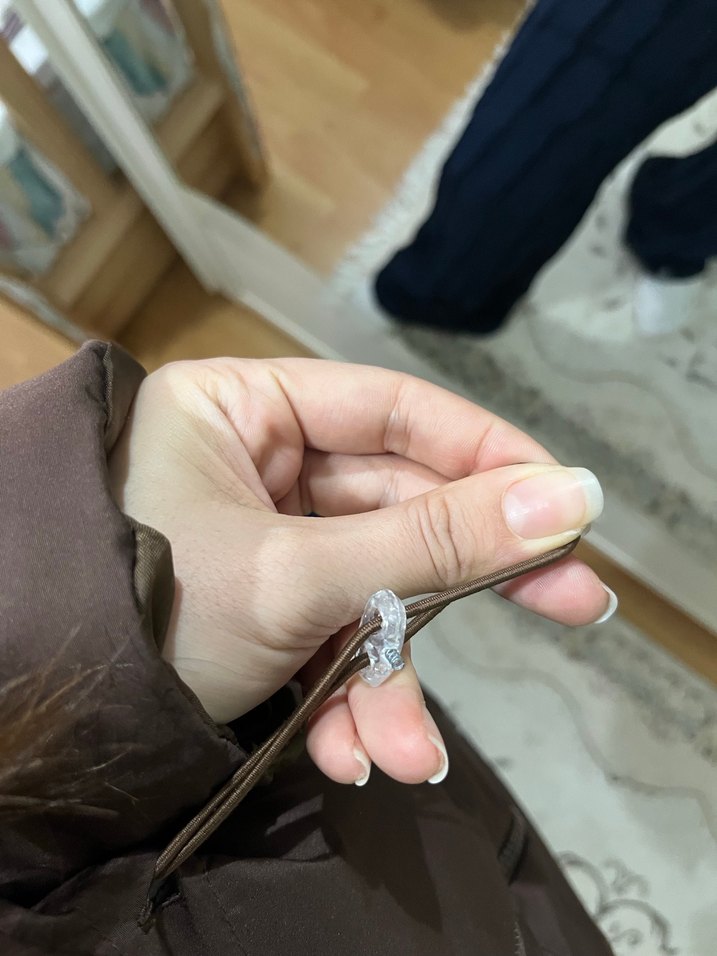 Kahverengi Kapüşonlu Kemerli Kadın Kışlık Mont - Görsel 3