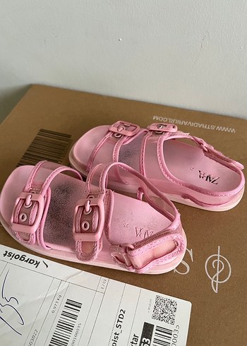 Kız Çocuk Pembe Tokalı Kauçuk Sandalet - Görsel 4