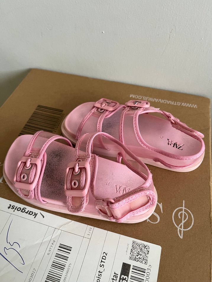 Kız Çocuk Pembe Tokalı Kauçuk Sandalet - Görsel 4