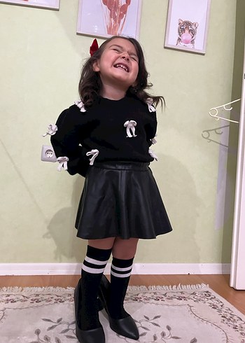 Nakışlı Siyah Deri Kız Etek - Görsel 2