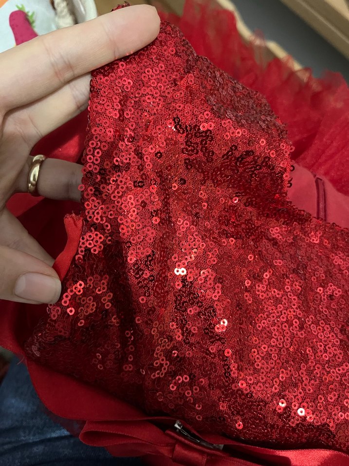 Kırmızı Parlak Fırfırlı Kız Çocuk Elbisesi - Görsel 3