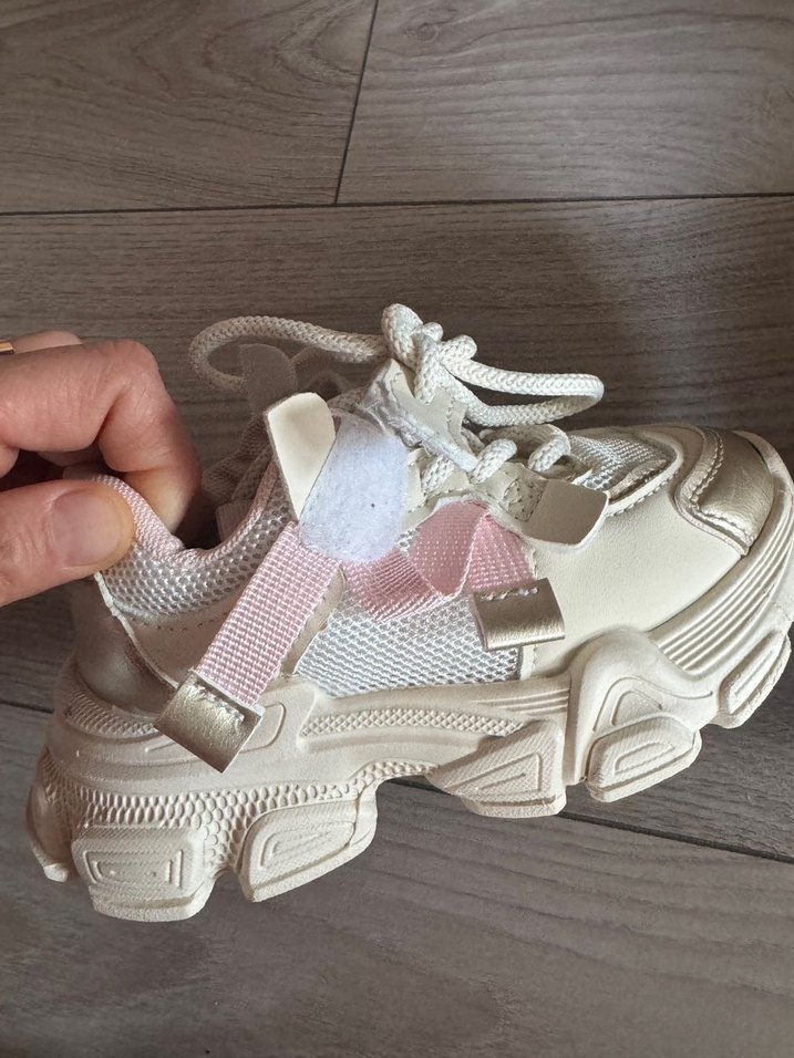 Kız Çocuk Beyaz Bağcıklı Spor Ayakkabı - Görsel 2