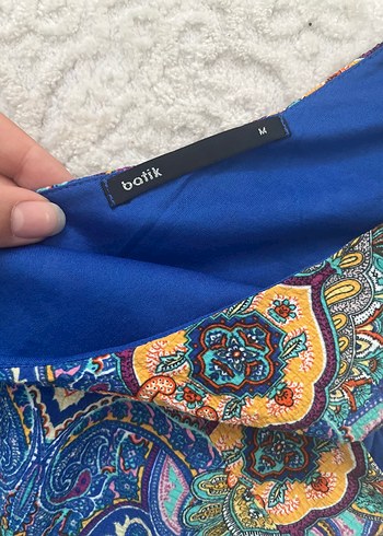 Batik Bohem Çok Renkli V Yaka Dantel Detaylı Uzun Elbise