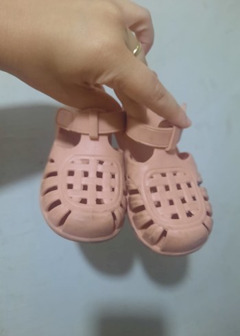 Kız Çocuk Bej Lastik Sandalet