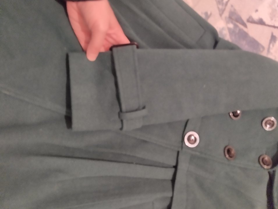 Düğmeli Uzun Yeşil  Kaban - Görsel 2