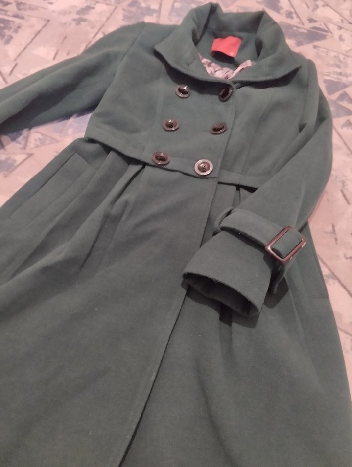 Düğmeli Uzun Yeşil  Kaban - Görsel 3