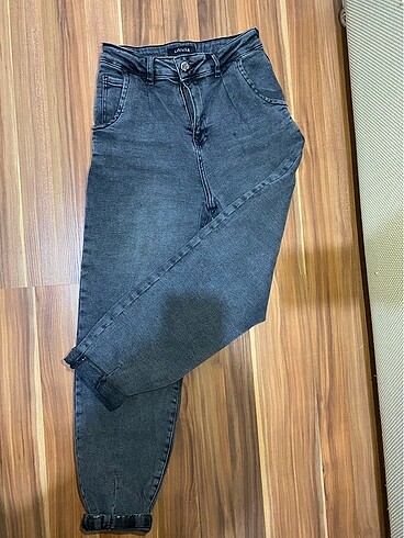 Kot/Jean