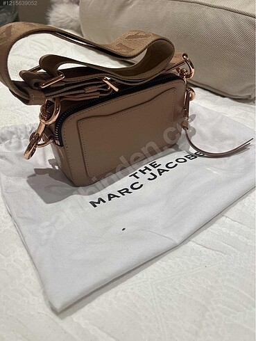 Beden Marc Jacobs - Sunkissed