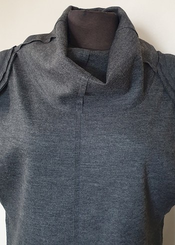 İtalyan Özel Tasarım Lycralı Elbise %80 Lana - Görsel 4