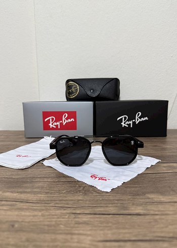 Ray-Ban Siyah Klasik Erkek Güneş Gözlüğü