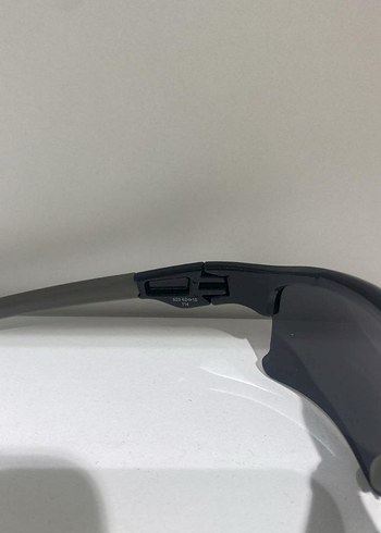 Oakley Erkek Siyah Minimalist Güneş Gözlüğü