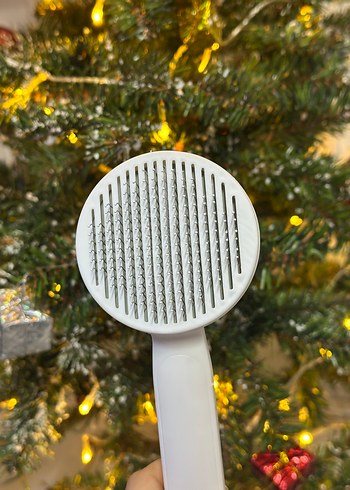 Tek Tuşla Temizlenen Evcil Hayvan Tarak & Masaj Fırçası - Görsel 3