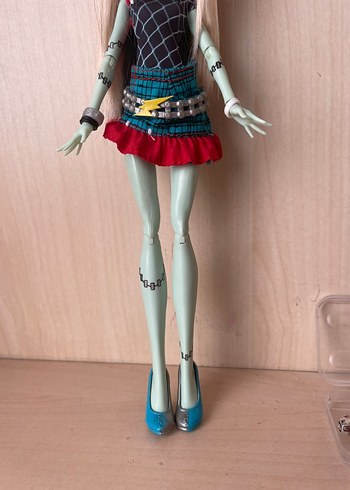 Beden Renk Monster High Frankie Stein