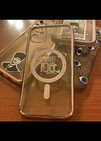 Beden Renk 4 adet iPhone 11 kılıfı