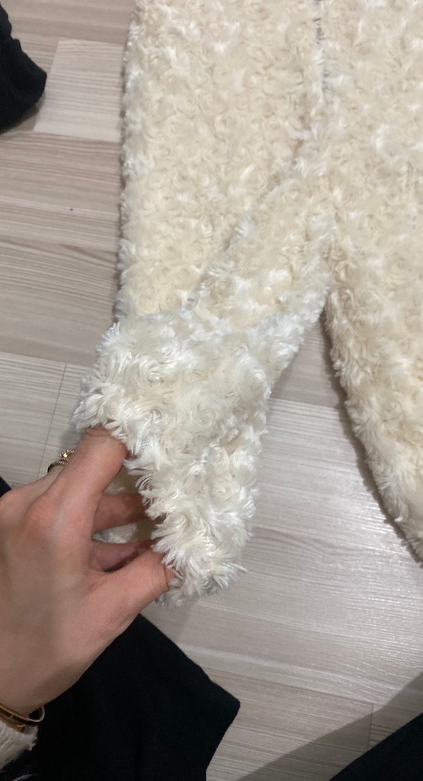 Beyaz Kürklü Bebek Tulumu - Görsel 2