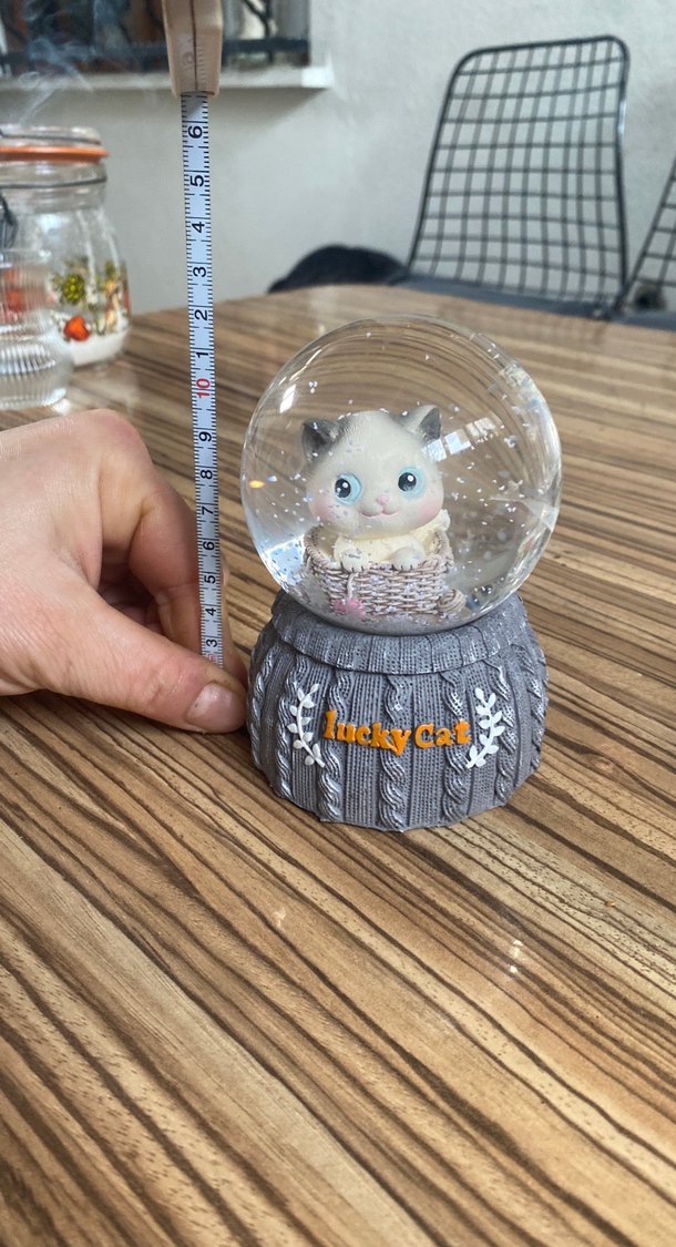 Gri Lucky Cat Kar Küresi Figürin - Görsel 2