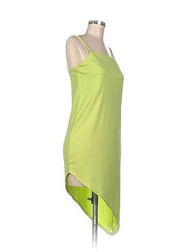 H&M H&M Kısa Elbise %70 İndirimli.