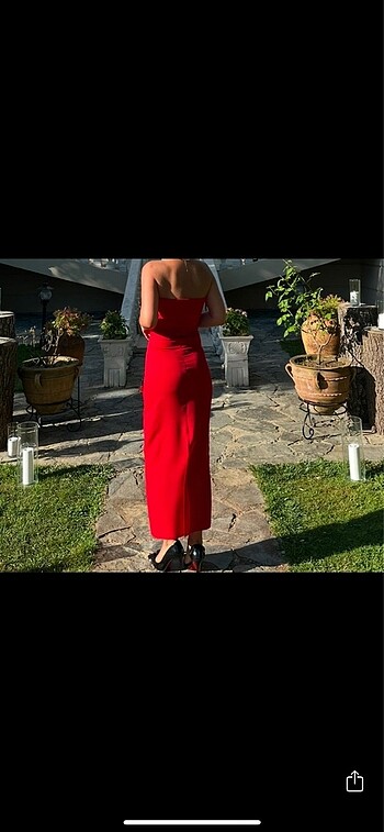 Zara Uzun kırmızı elbise