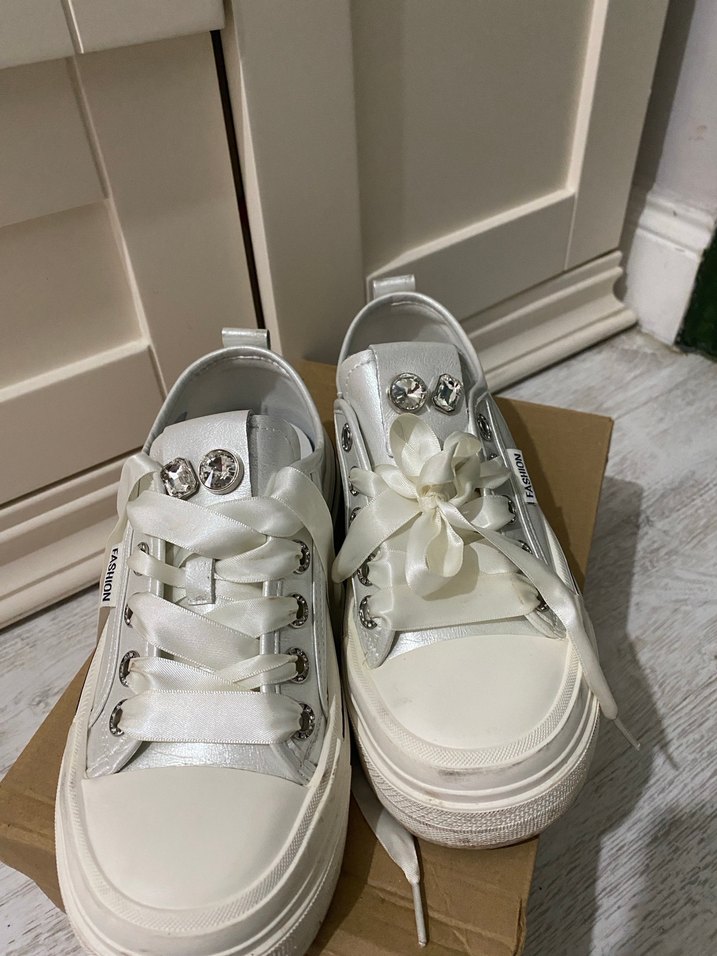 Fiyonklu Beyaz Platform Kadın Spor Ayakkabı - Görsel 2