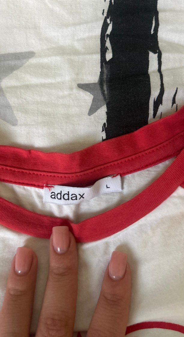 Kırmızı ve Beyaz Baskılı crop - Görsel 3