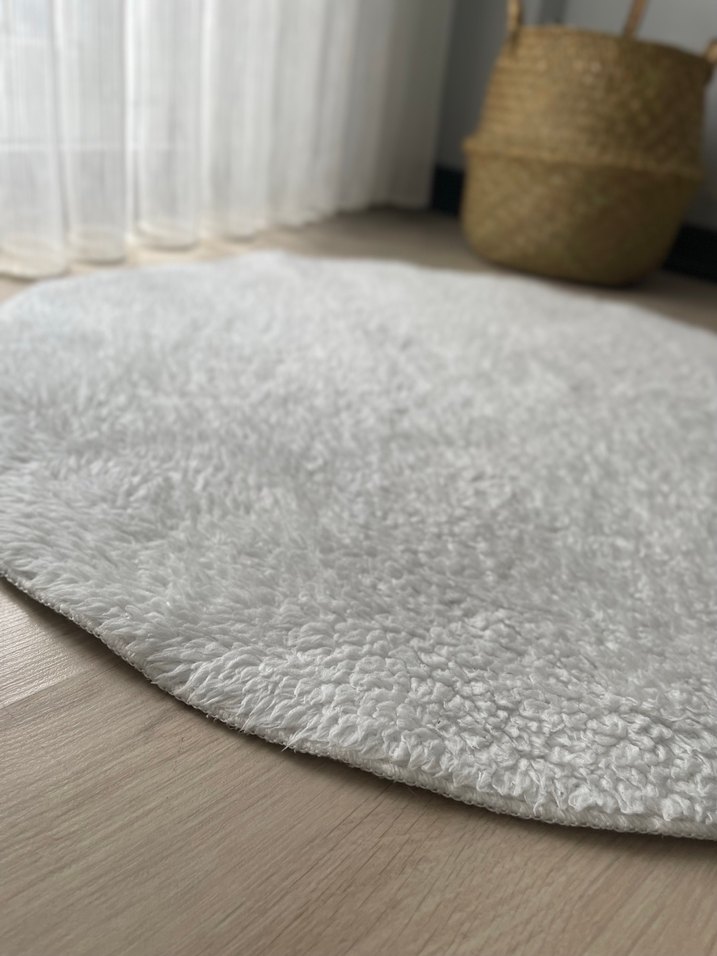 Beyaz Yuvarlak kuzu postu Modern Halı 80*80 - Görsel 2