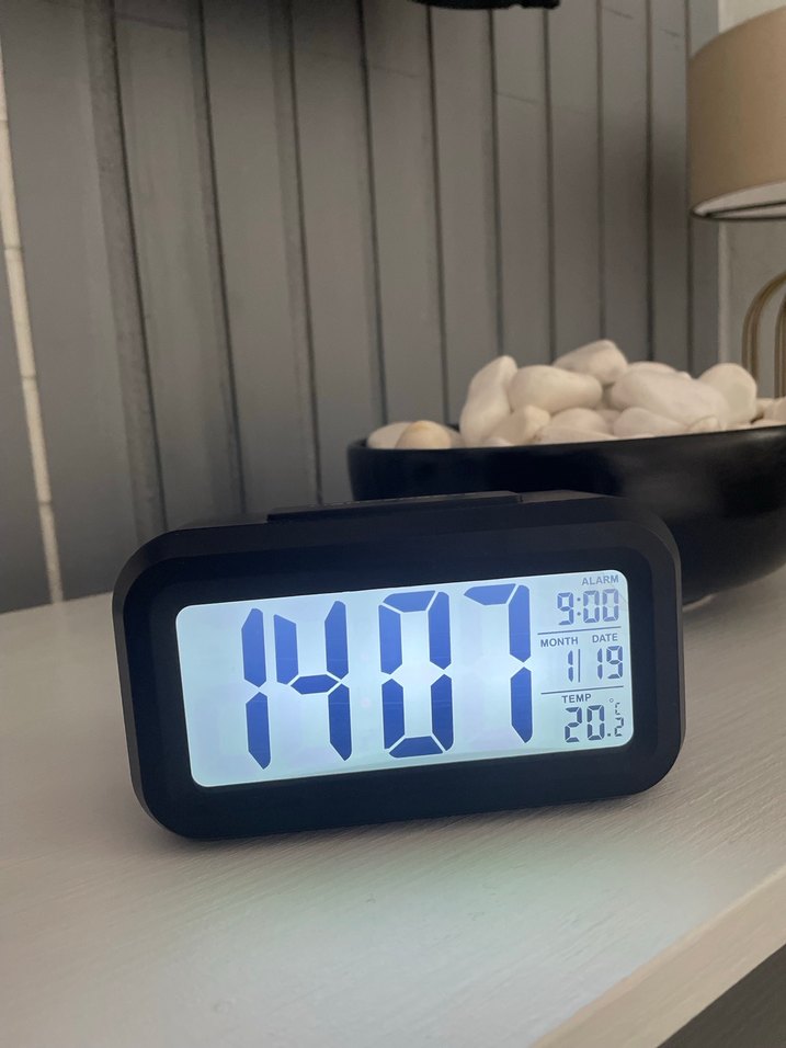 Siyah Dijital Masa Saati - Görsel 2